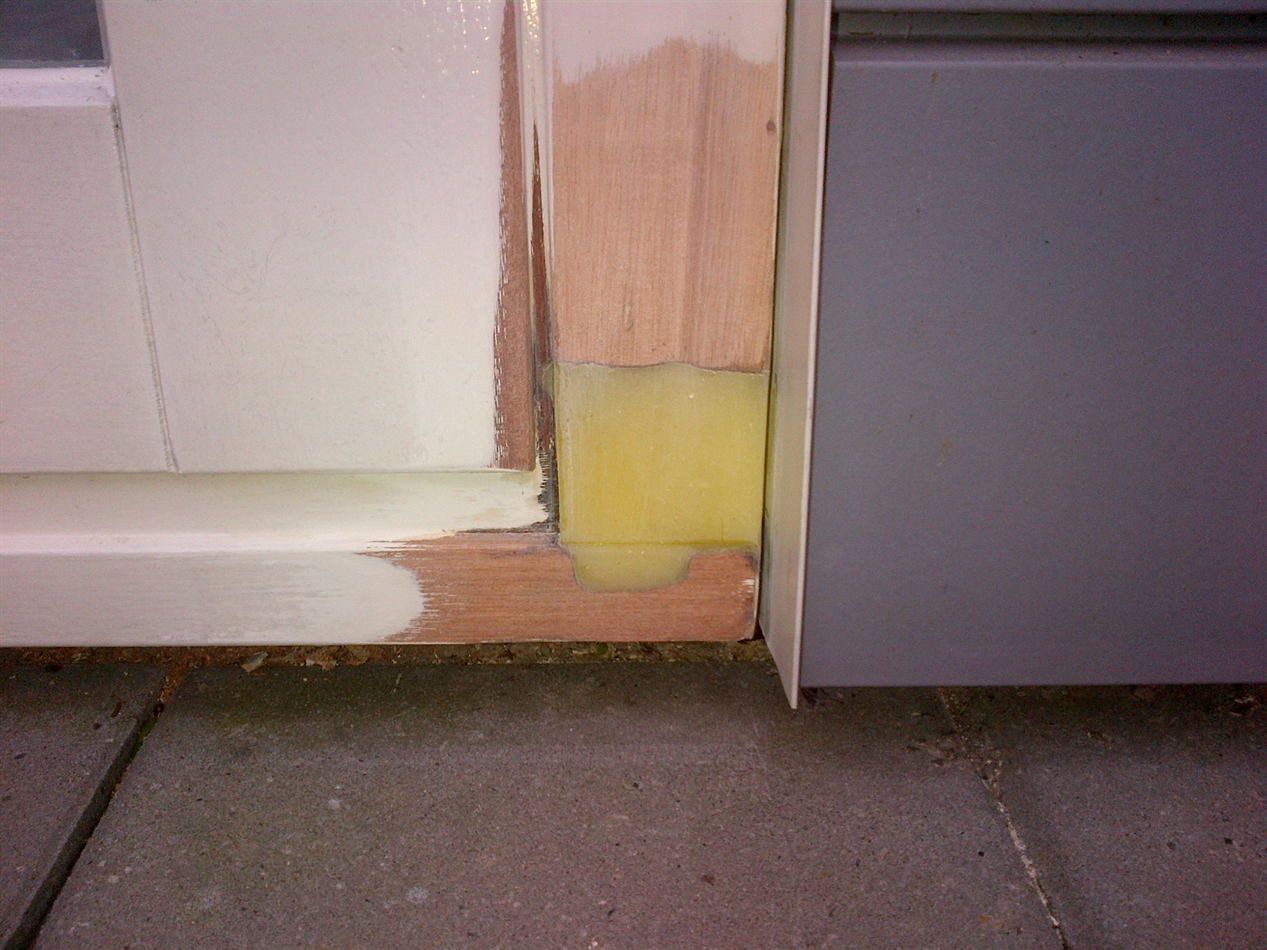 Vlak geschuurd en gereed voor in de grondlak.